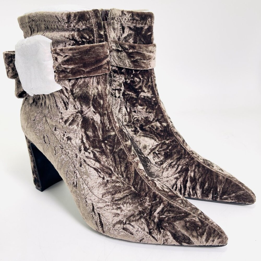 Badgley Mischka Adrian Brown Velvet Block Heel Booties Size 7.5